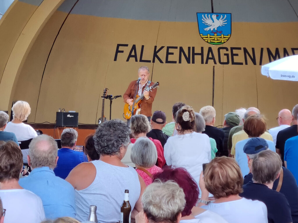 Friedensfahrt und Friedensfest: Gemeinsam ein Zeichen für Frieden gesetzt